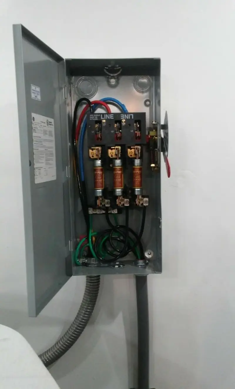 Three-phase disconnect switch installed for Smoke Detector Installation in Marlow